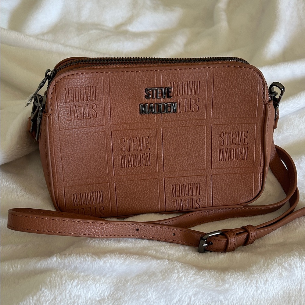 NWOT/ Never Used Steve Madden Tan Embossed Crossbody Bag